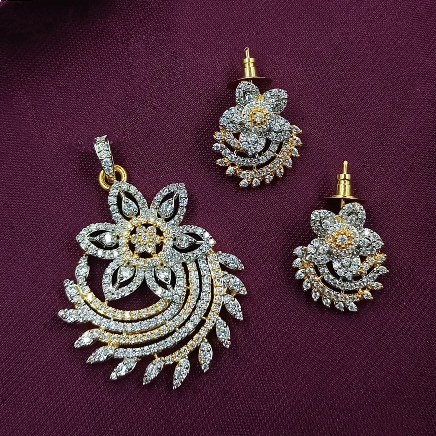 Designer Pendant Set