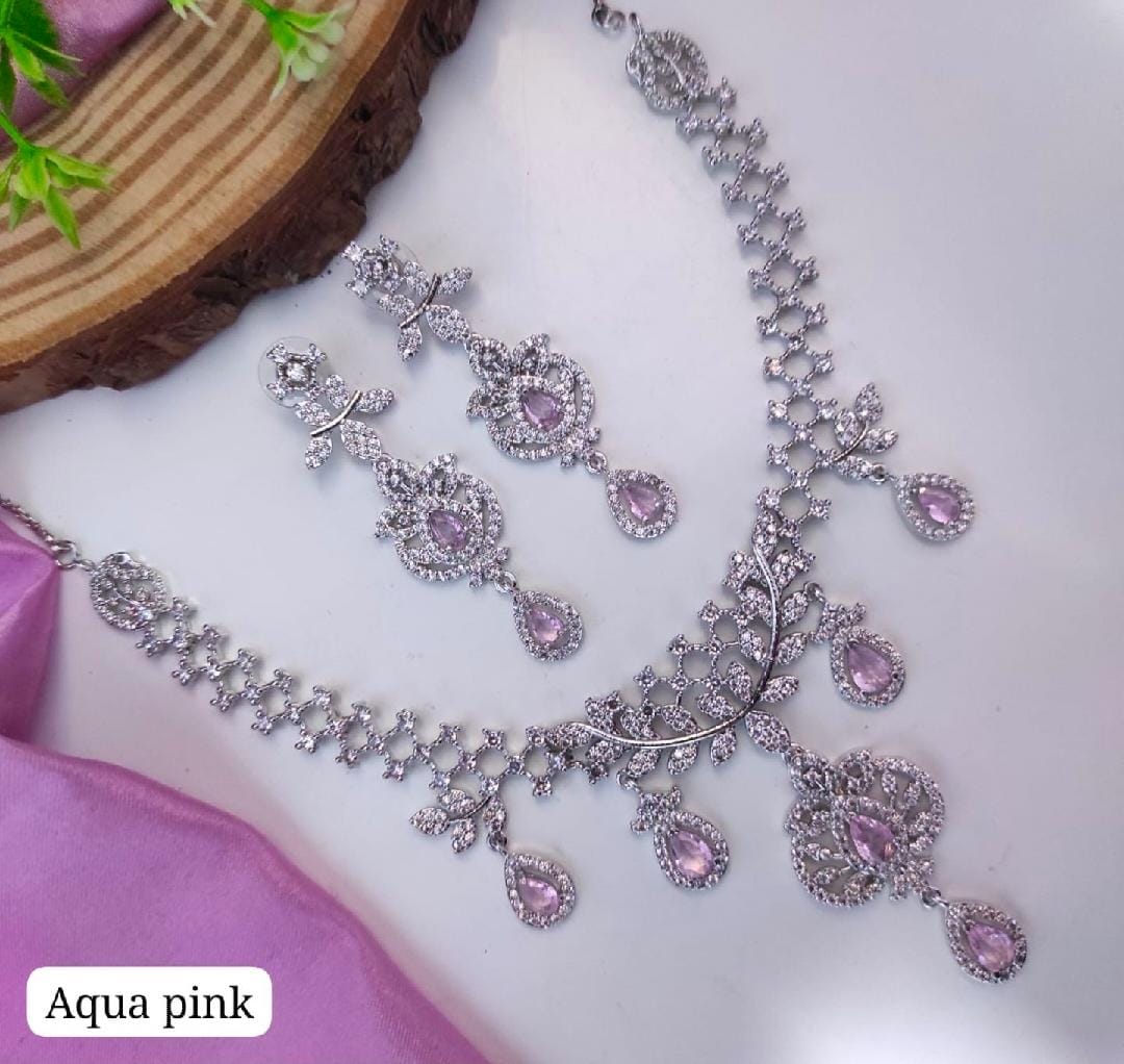 HeavyLook AD Necklace