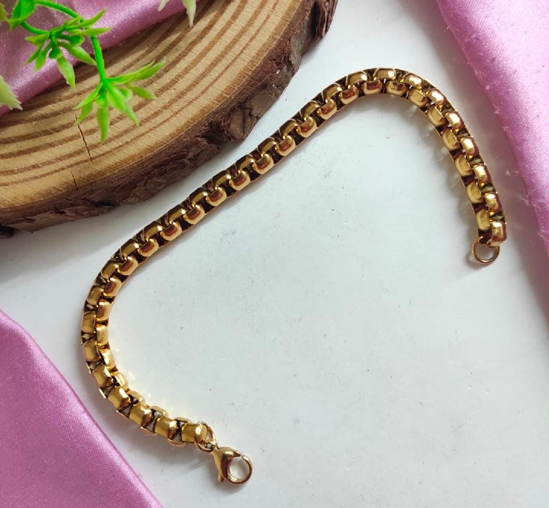 Anti Tarnish Trending Bracelet