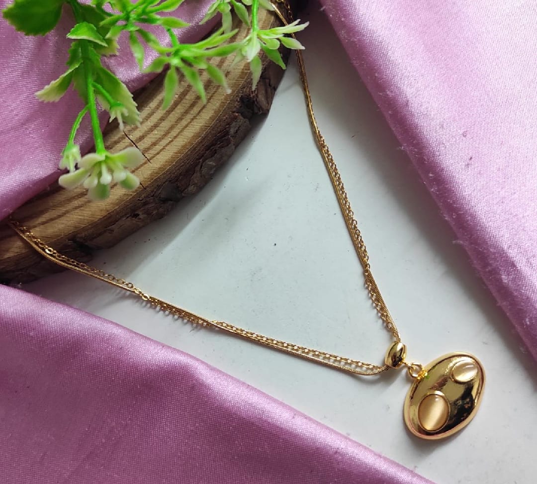 Anti Tarnish Cat Eye Chain Pendant