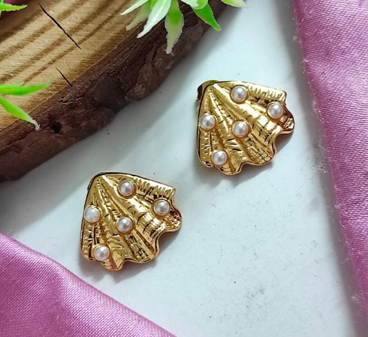 Anti Tarnish Shell Studs