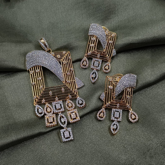 Stylish Square Pendant Set