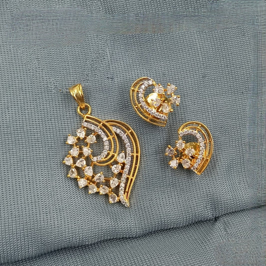 Golden Heart Pendant Set