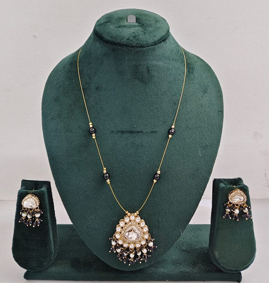 Stone Pendant Style Necklace