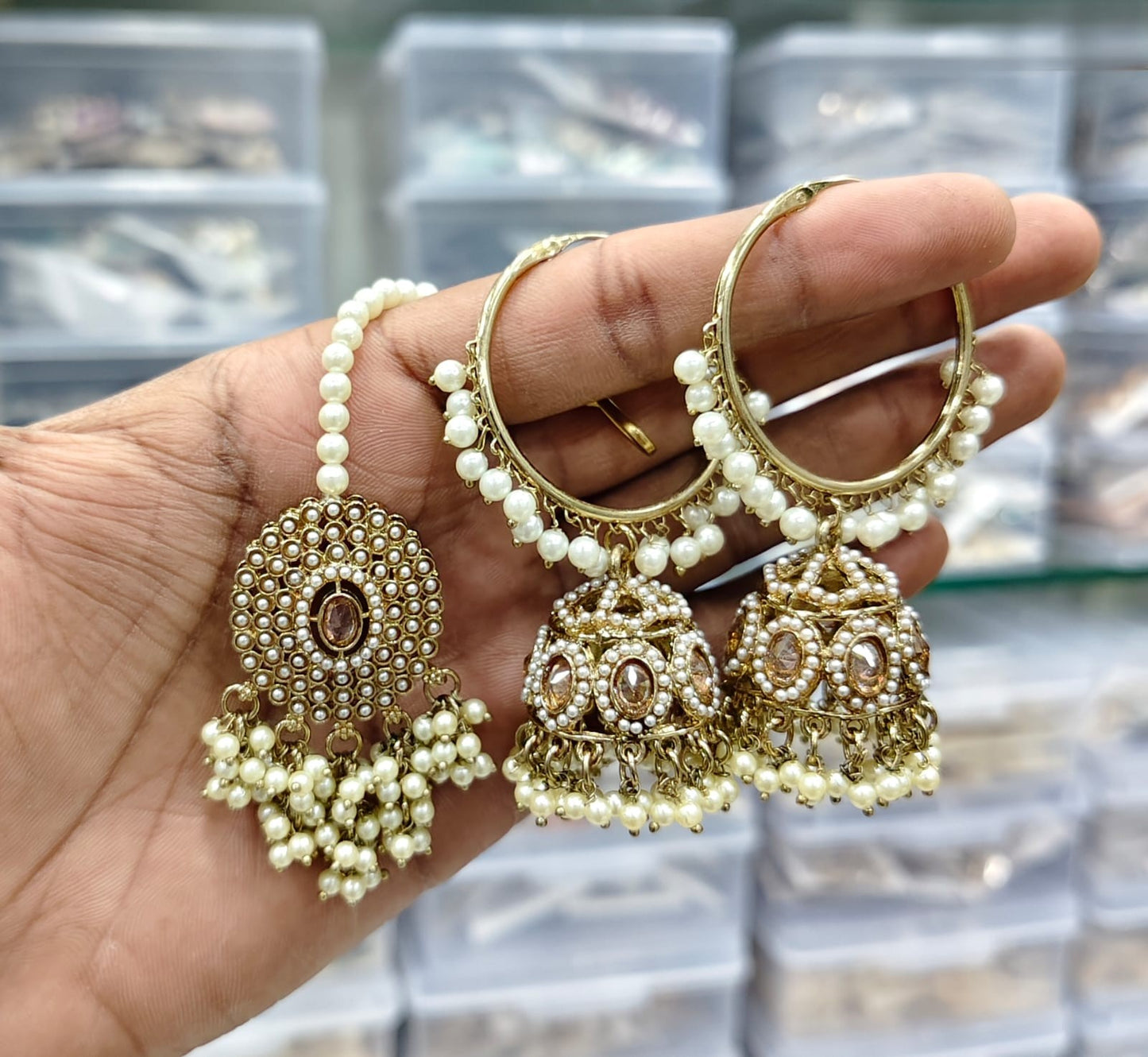 Jhumka Tikka