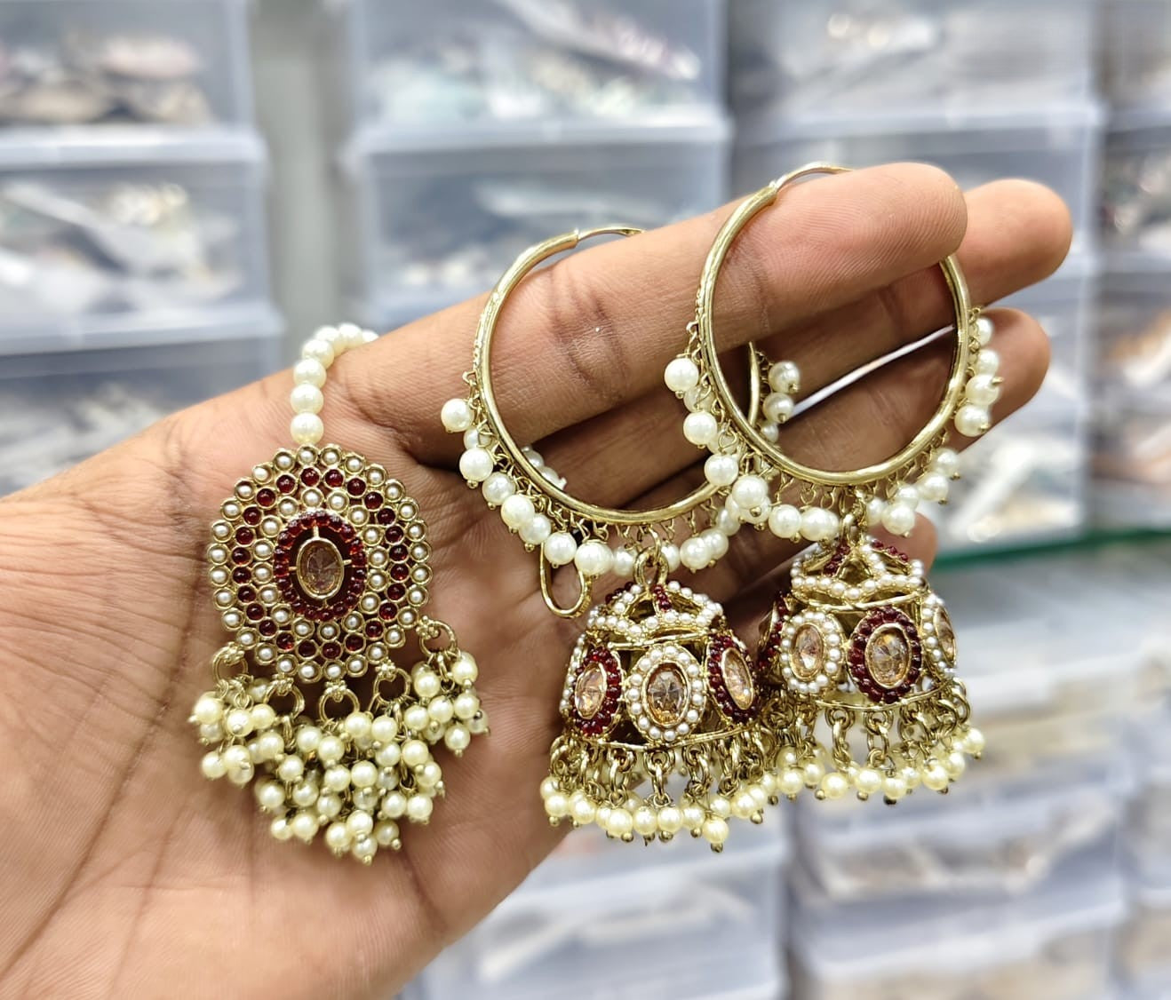 Jhumka Tikka