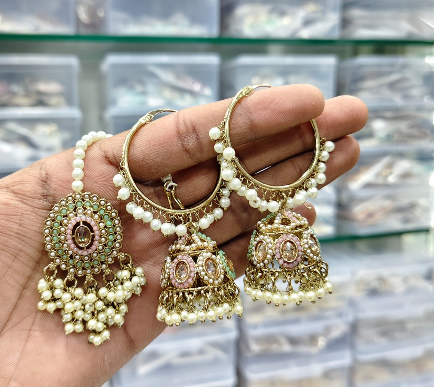 Jhumka Tikka