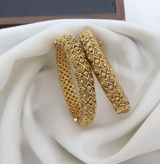 Premium Brass High Gold Openable Bangles